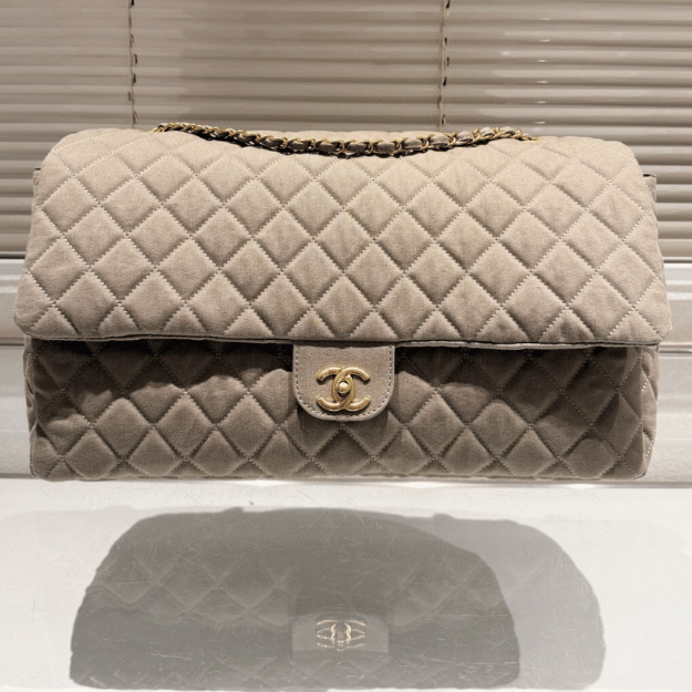 Chanel Flap Vintage-Style Shoulder/Hobo Bag Khaki 17.7 Inches