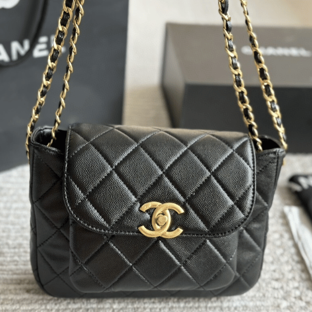 Chanel Messenger/Top Handle Flap Bag Black 8.3 Inches