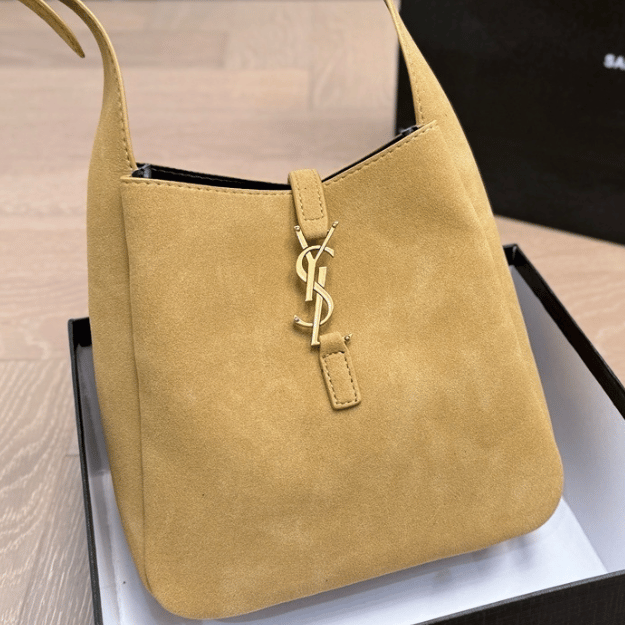 Saint Laurent Le 5 À 7 Hobo Bag 8.3 Inches 8094611U80W3194