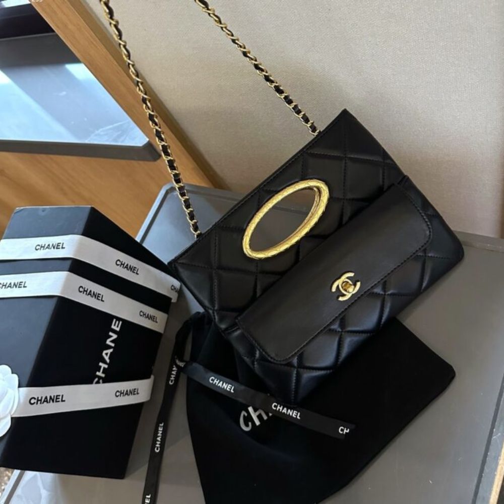 Chanel Clutch And Gold Plated Metal In Black 9.8 Inches AS5038 B17663 94305