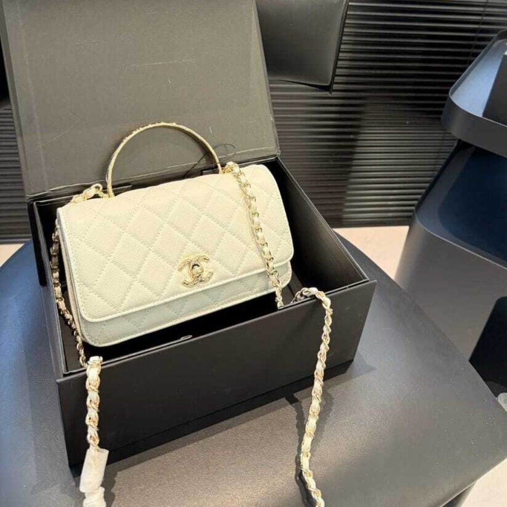 Chanel Clutch With Strap Shiny Crumpled With Imitation Pearls White 7.9 Inches Ap3803 B15603 10601