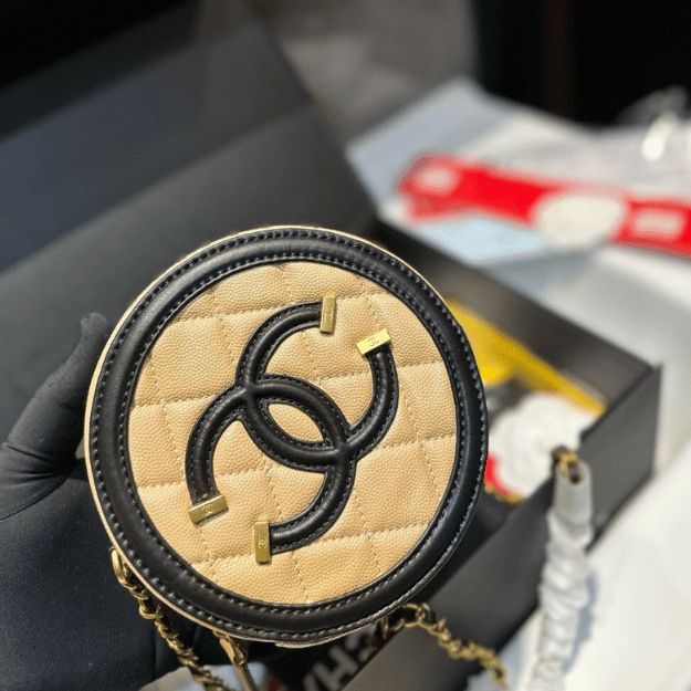 Chanel Round Coin Purse/Flap Bag Beige/Black 5.5 Inches