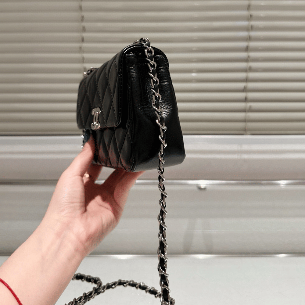 Chanel Vintage-Style Flap Bag Black 7.1 Inches