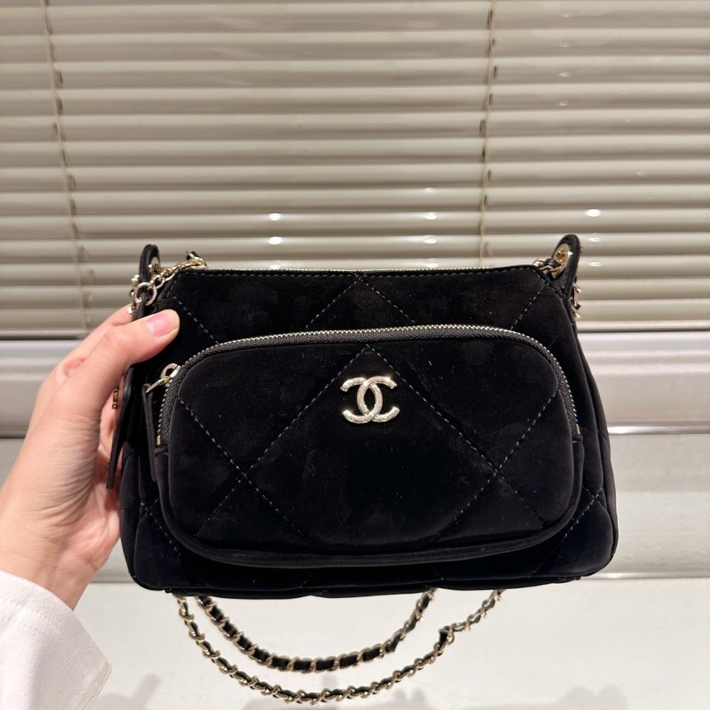 Chanel Clutch With Chain Velvet Effect Nylon And Gold Tone Metal Black 8.3 Inches Ap4771 B21406 94305