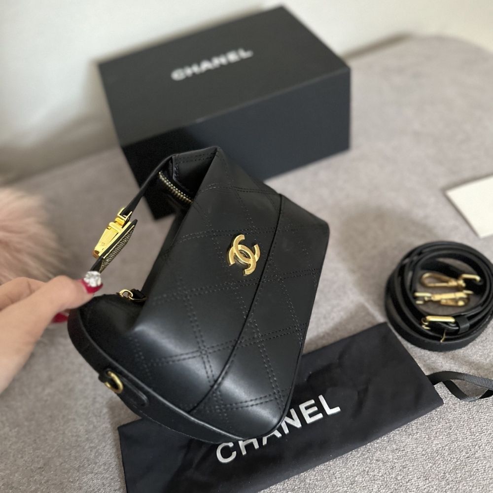 Chanel Clutch With Chain Quilted Black 7.5 Inches