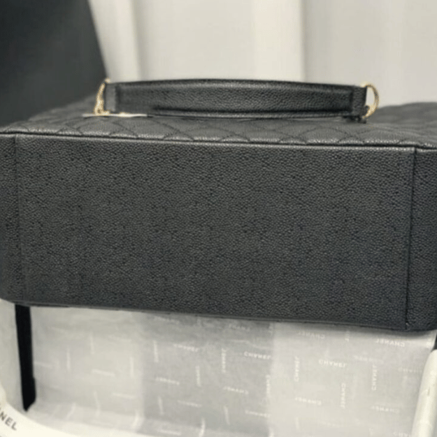 Chanel Bolsa Grand Tote Black 13.0 Inches A50995