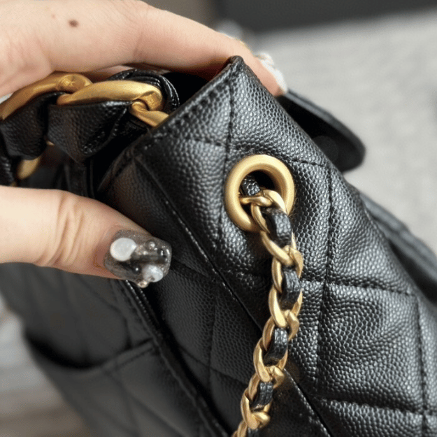 Chanel Messenger/Top Handle Flap Bag Black 8.3 Inches
