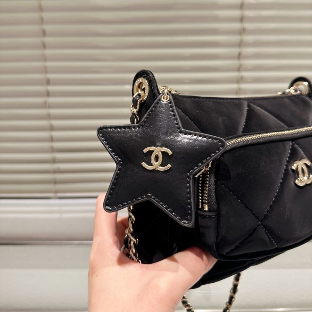 Chanel Clutch With Chain Velvet Effect Nylon And Gold Tone Metal Black 8.3 Inches Ap4771 B21406 94305