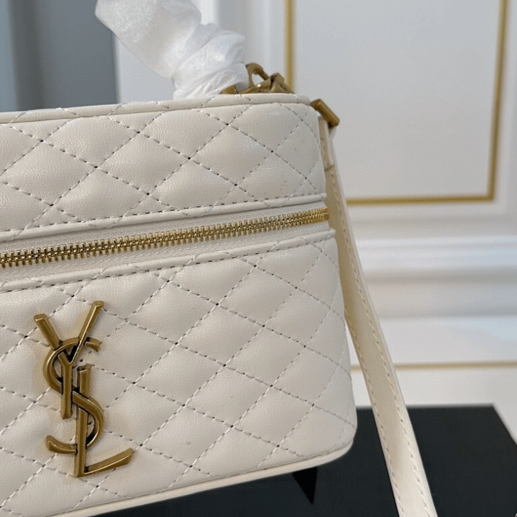 Saint Laurent Quilted Mini Vanity Bag Off White 7.1 Inches 7667311El079207