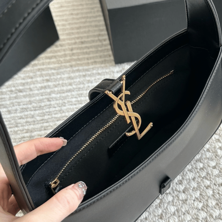 Saint Laurent Le 5 À 7 Hobo Bag Black 9.4 Inches