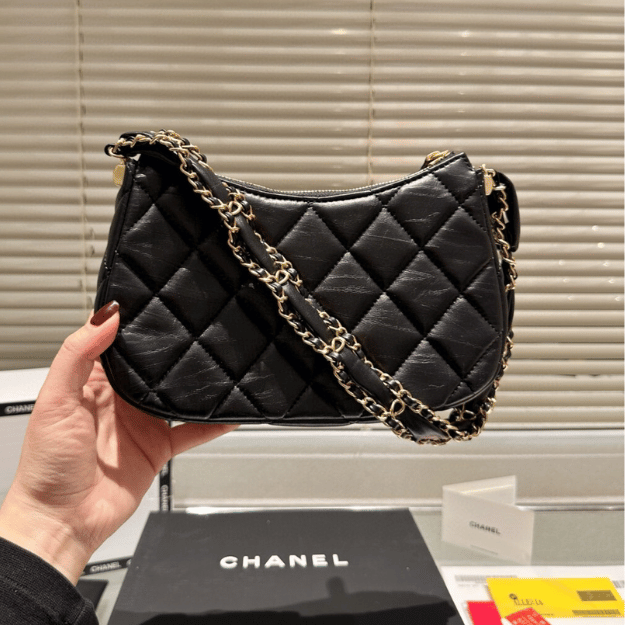 Chanel Woven Straw Tote Bag Black 15.0 Inches
